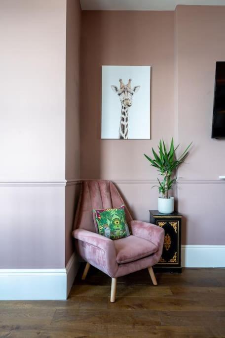 Stylish Beachfront Apartment, Sweeping Ocean Views And Luxury Touches Herne Bay Eksteriør billede