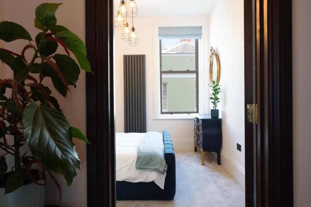 Stylish Beachfront Apartment, Sweeping Ocean Views And Luxury Touches Herne Bay Eksteriør billede