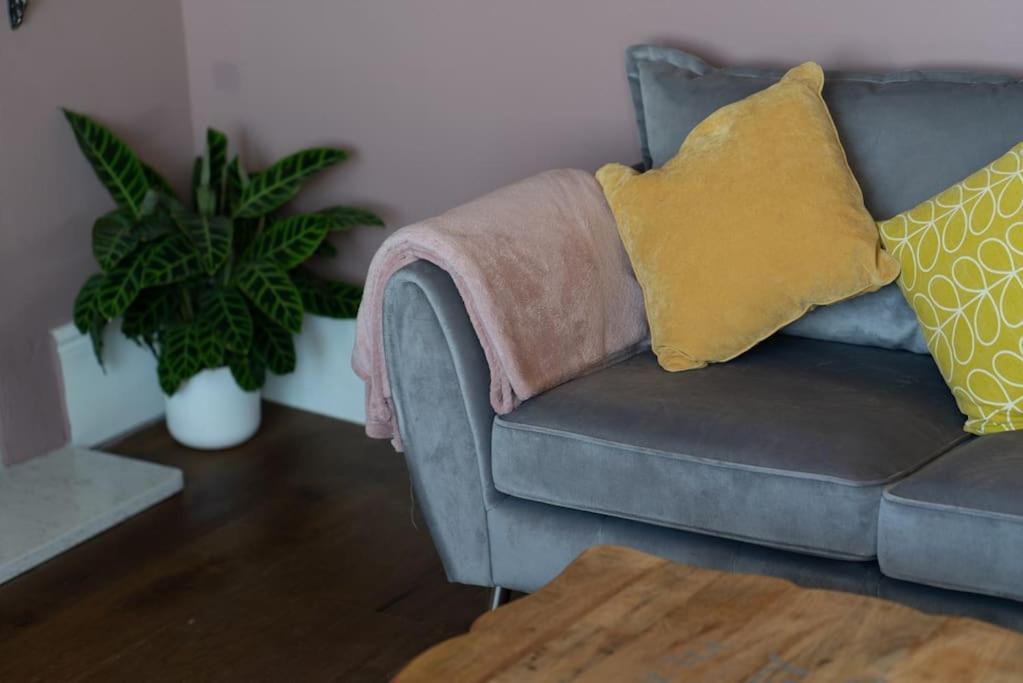 Stylish Beachfront Apartment, Sweeping Ocean Views And Luxury Touches Herne Bay Eksteriør billede