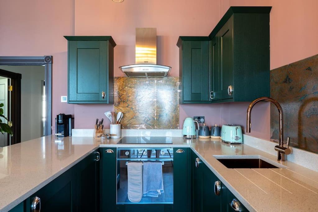 Stylish Beachfront Apartment, Sweeping Ocean Views And Luxury Touches Herne Bay Eksteriør billede