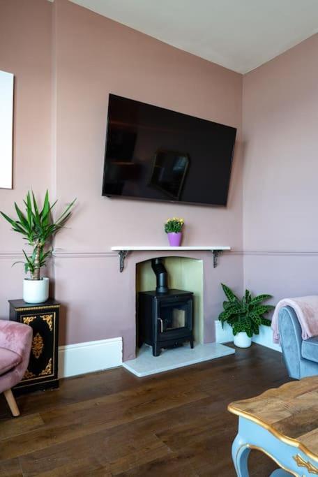 Stylish Beachfront Apartment, Sweeping Ocean Views And Luxury Touches Herne Bay Eksteriør billede