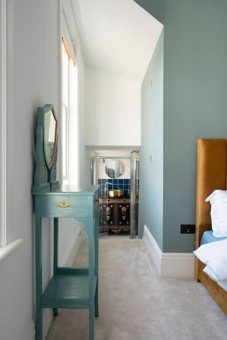 Stylish Beachfront Apartment, Sweeping Ocean Views And Luxury Touches Herne Bay Eksteriør billede