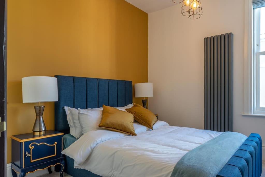 Stylish Beachfront Apartment, Sweeping Ocean Views And Luxury Touches Herne Bay Eksteriør billede